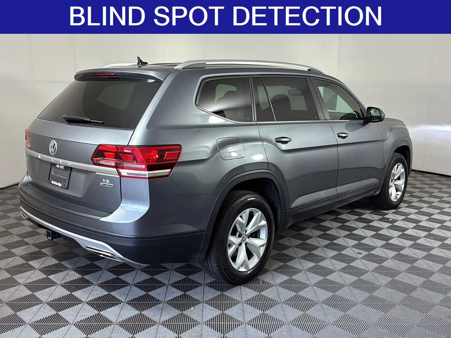 Used 2019 Platinum Gray Metallic Volkswagen 3.6L V6 SE image 5