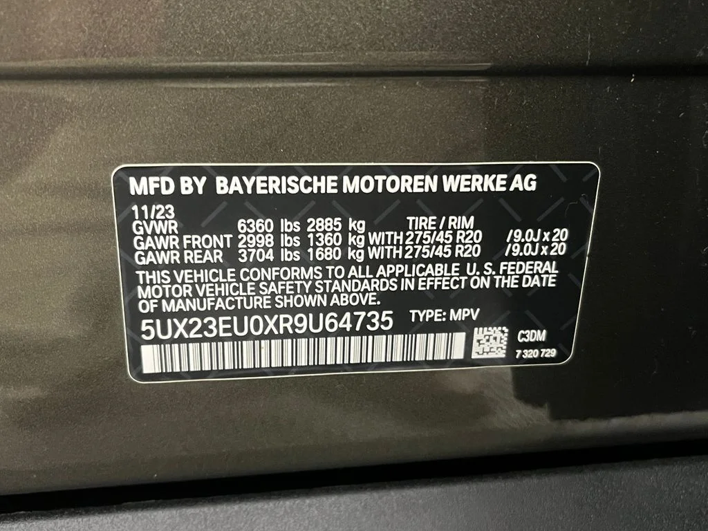 Certified Used 2024 Green Metallic BMW xDrive40i image 27