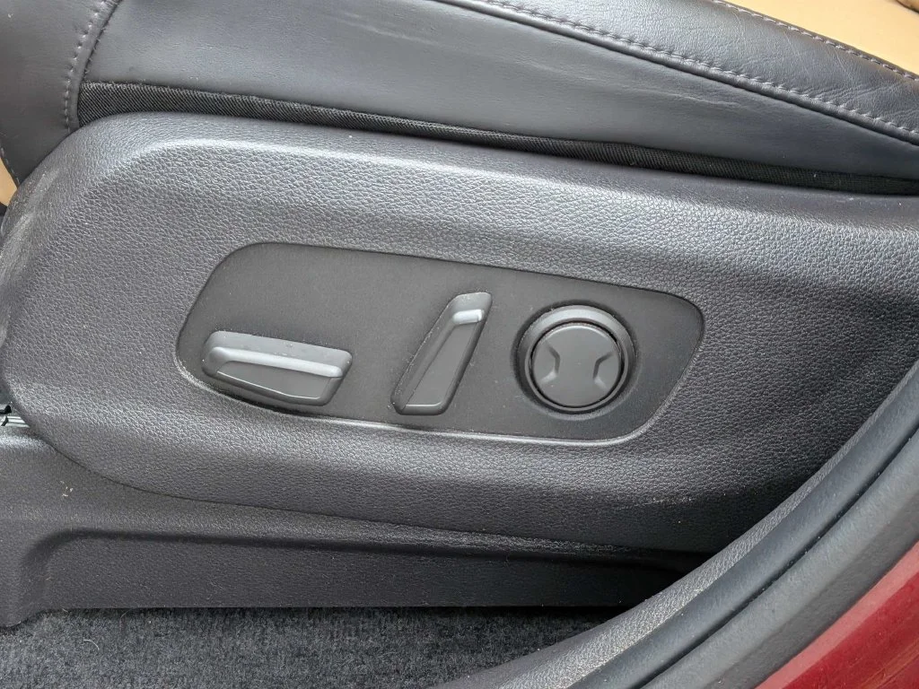 Used 2024 Red Kia EX image 19