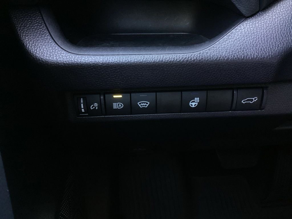 Certified Used 2025 Silver Toyota XLE Premium image 19