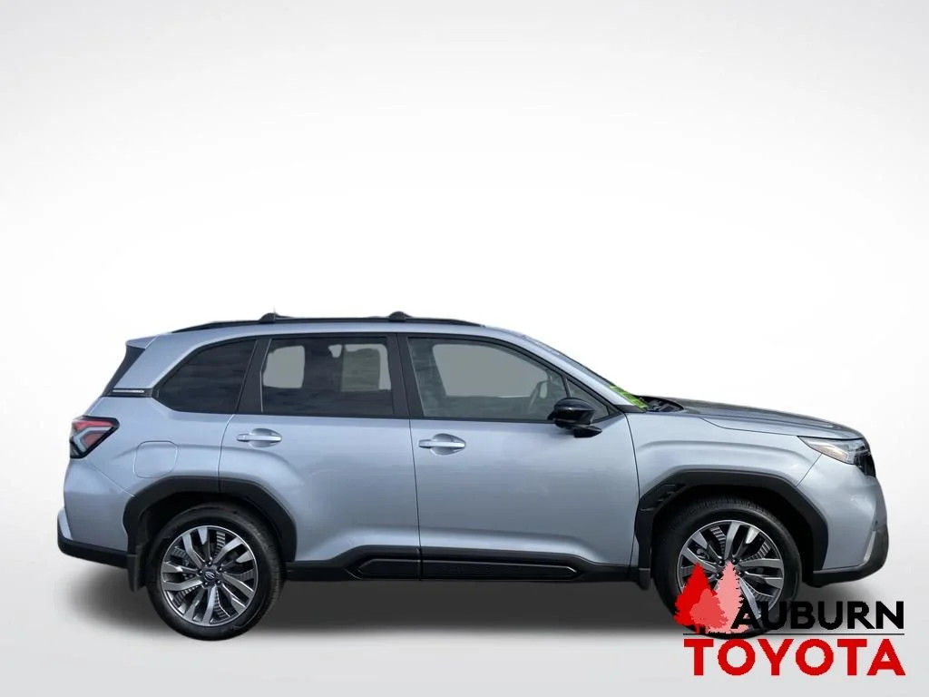 Used 2025 Ice Silver Metallic Subaru Touring image 9
