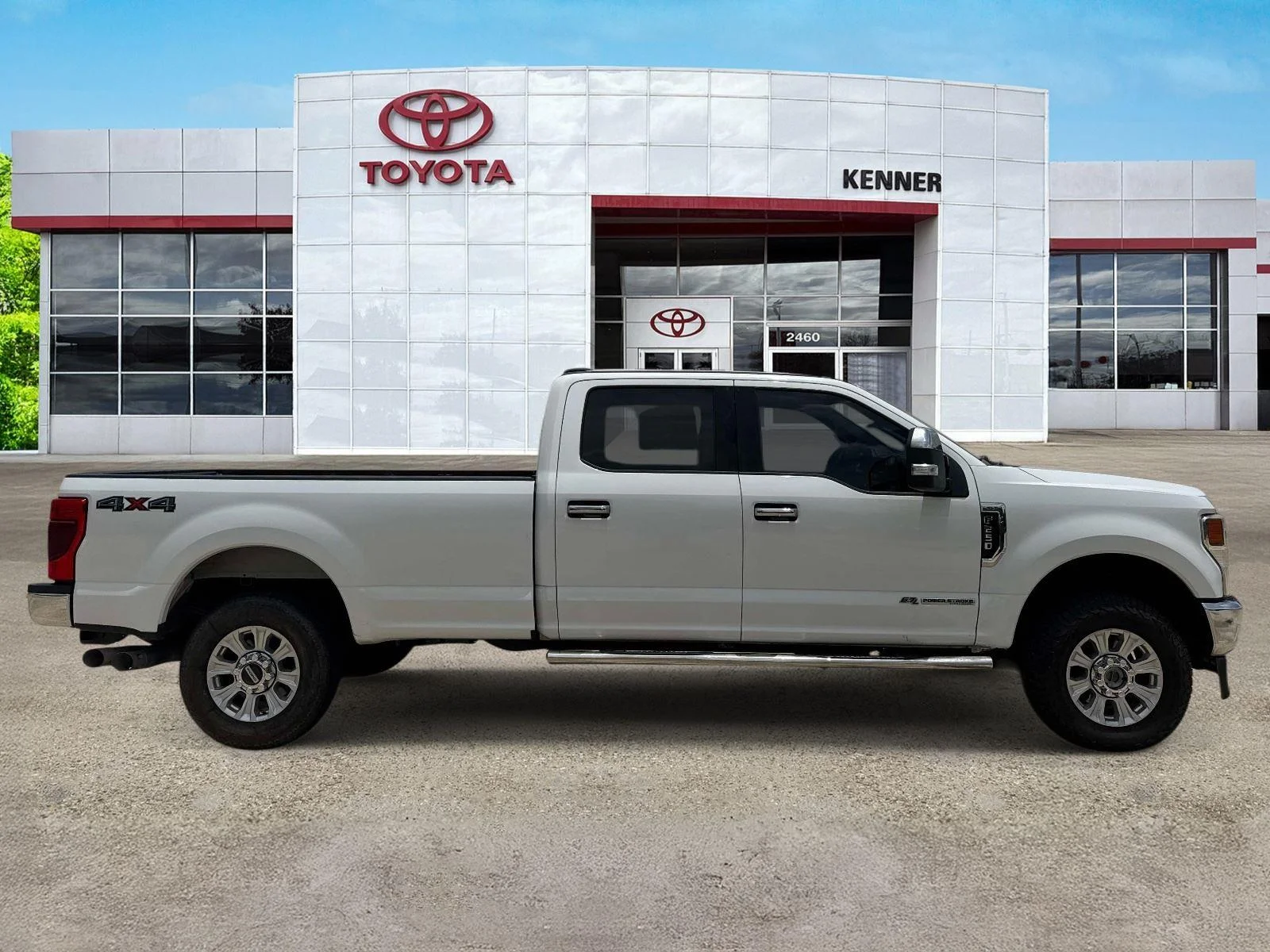 Used 2021 Oxford White Ford XLT image 9
