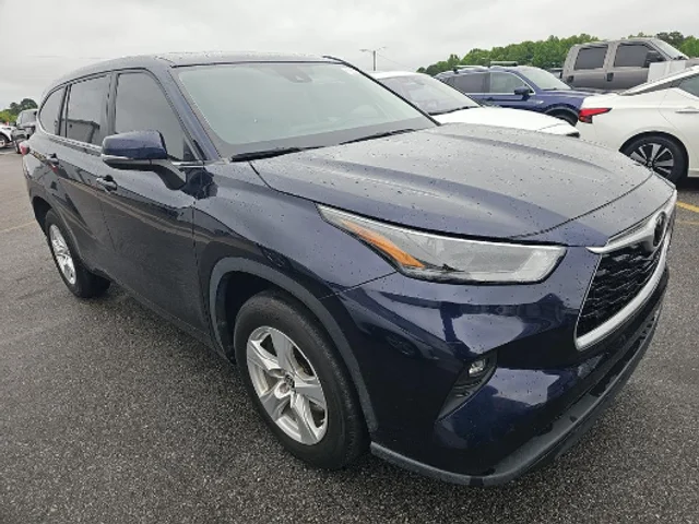 2023 Toyota Highlander LE