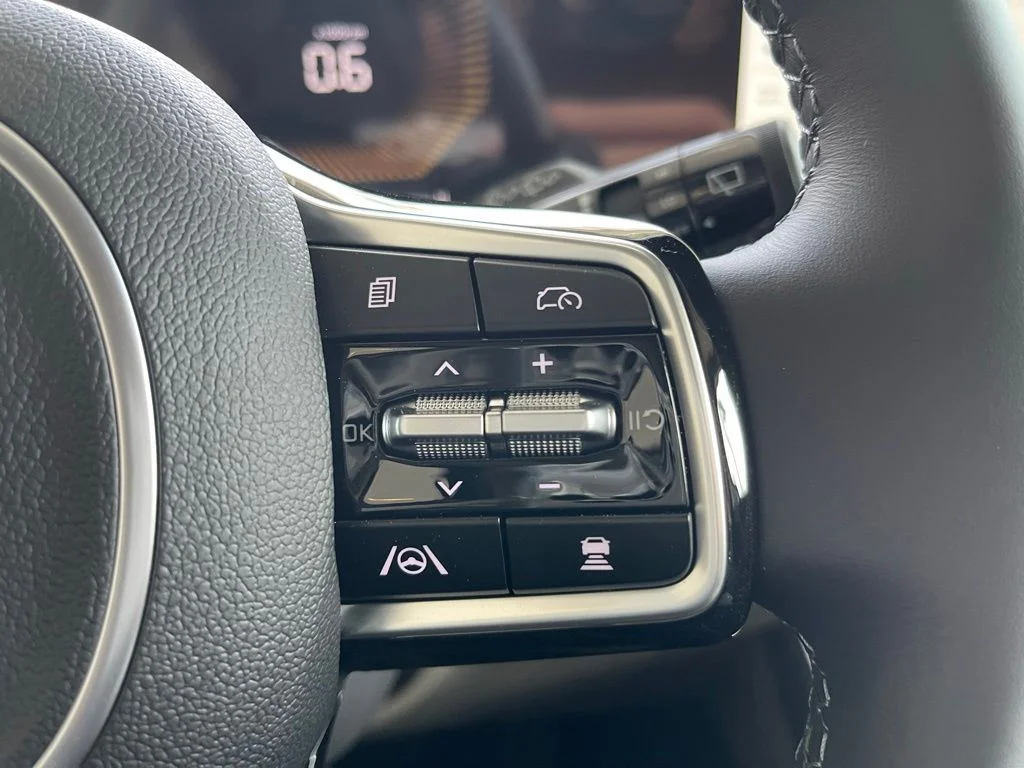New 2026 White Kia EX image 24
