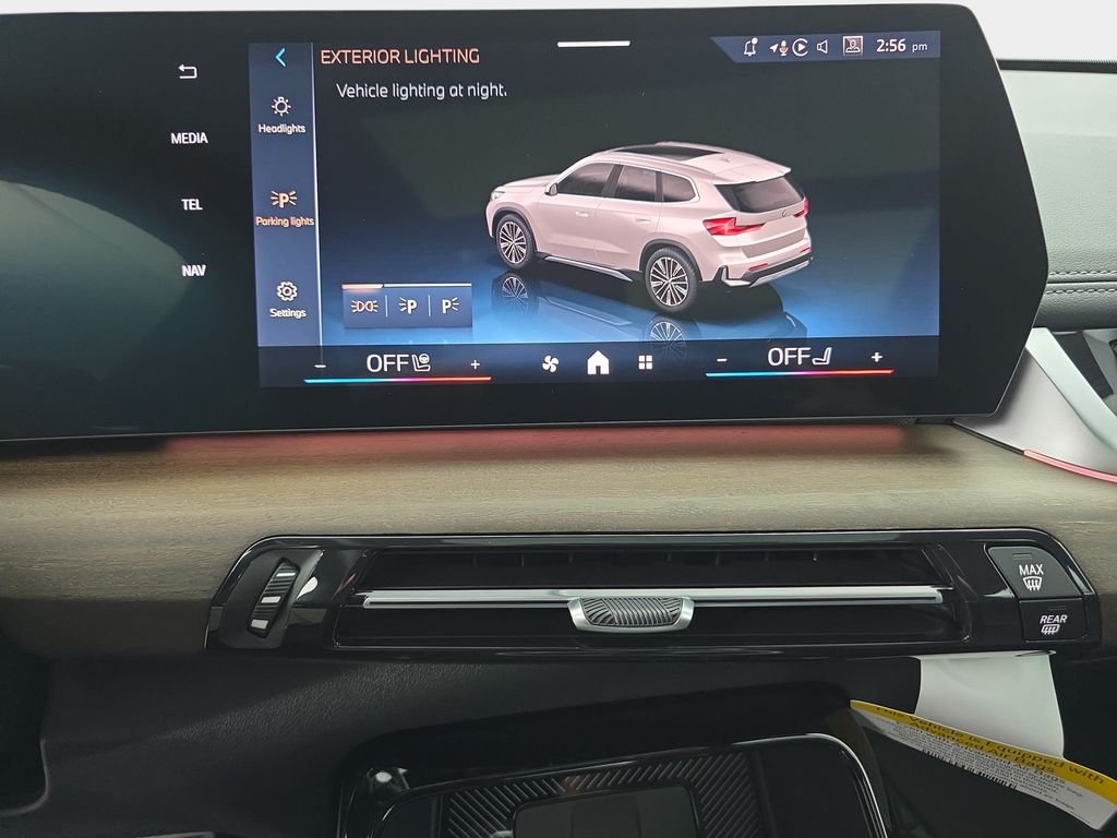 New 2026 Mineral White Metallic BMW xDrive28i image 20