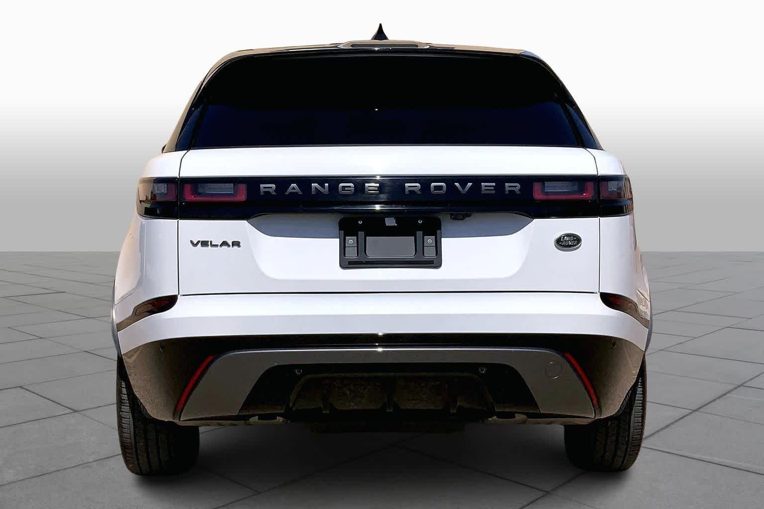 Used 2023 Fuji White Land Rover R-Dynamic S image 8