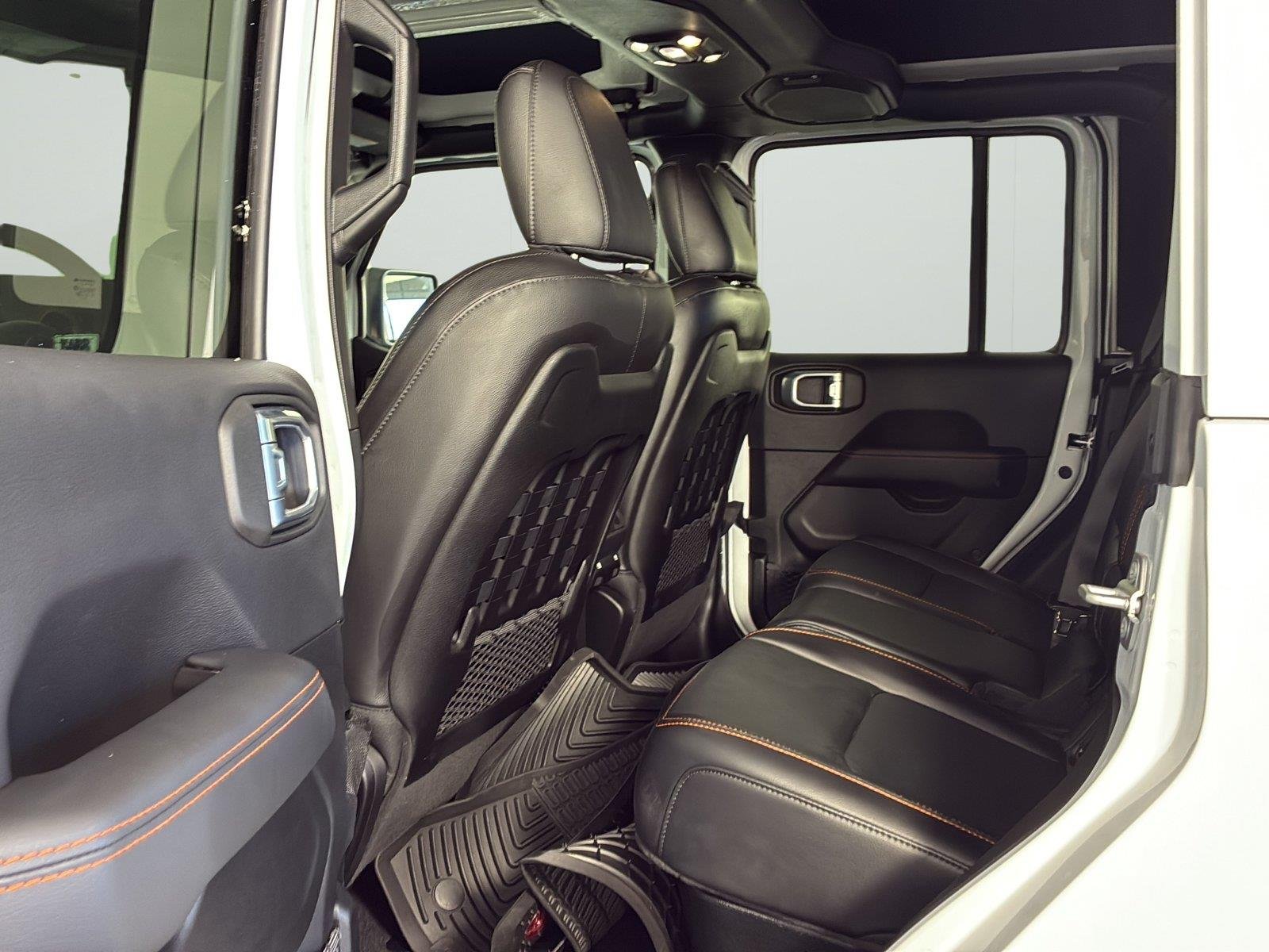 Used 2021 Bright White Clearcoat Jeep Mojave image 21