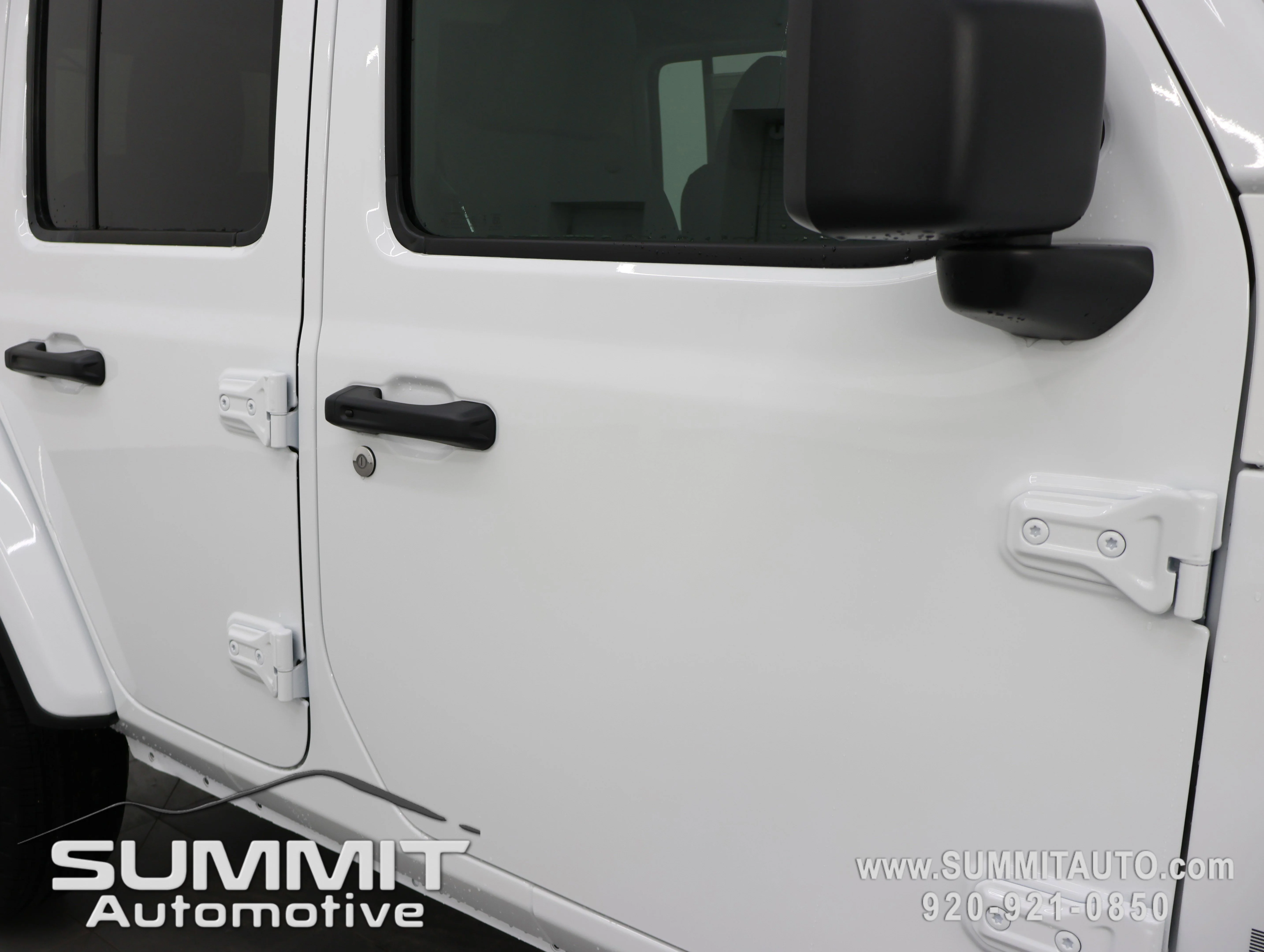 New 2026 Bright White Clear-Coat Exterior Paint Jeep 85th Anniversary Edition image 25