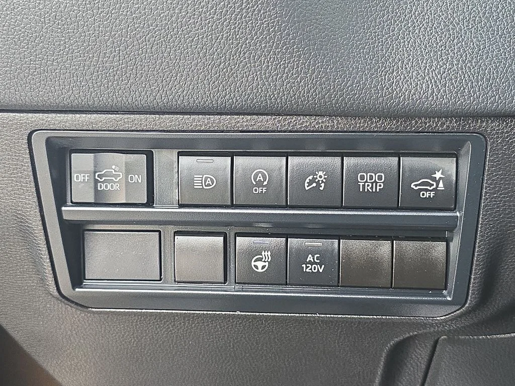 Used 2025  Toyota Limited image 21