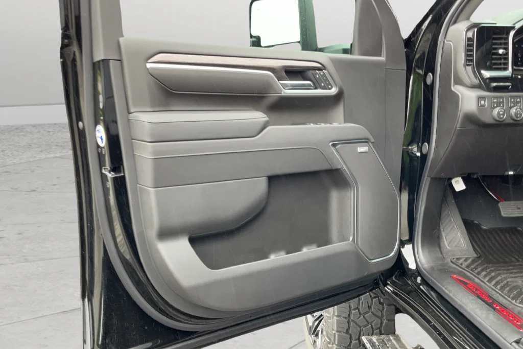 2026 Chevrolet Silverado 2500 HD LTZ - Photo 9