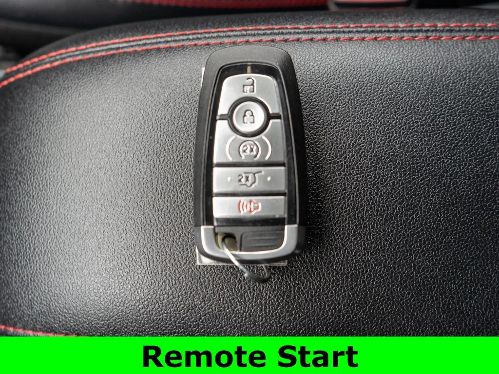 Used 2022 Red Ford SEL image 28