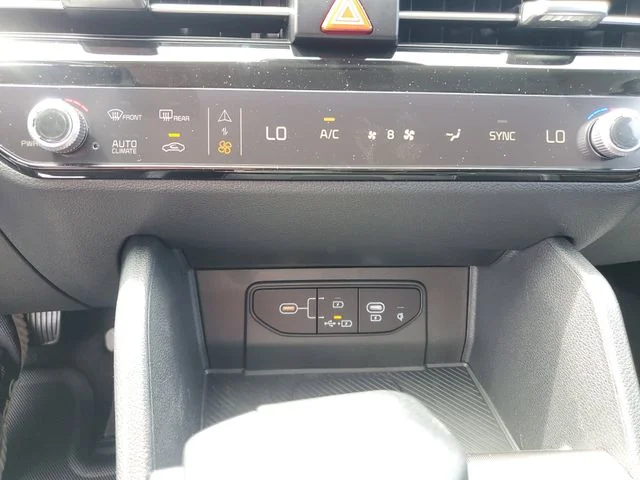 2026 Kia Sportage EX - Photo 25