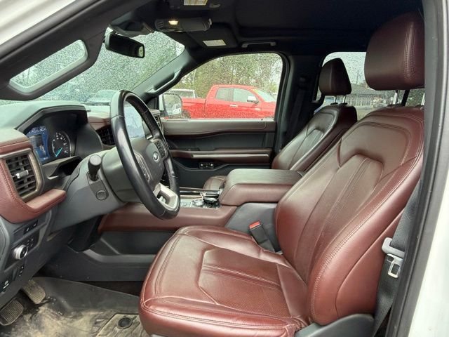 Used 2022 White Ford Limited image 15