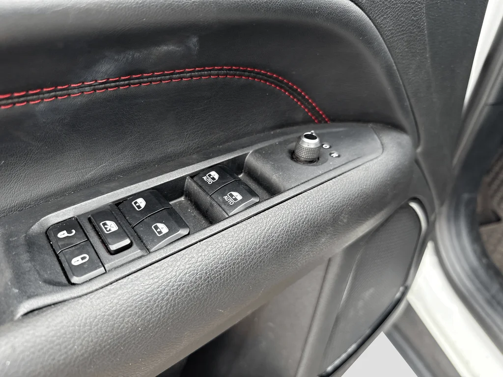 Used 2024 White Jeep Trailhawk image 8