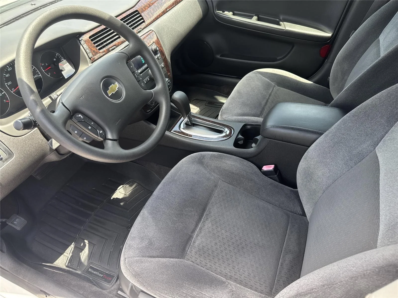 Used 2015 SUMMIT WHITE Chevrolet LT image 10