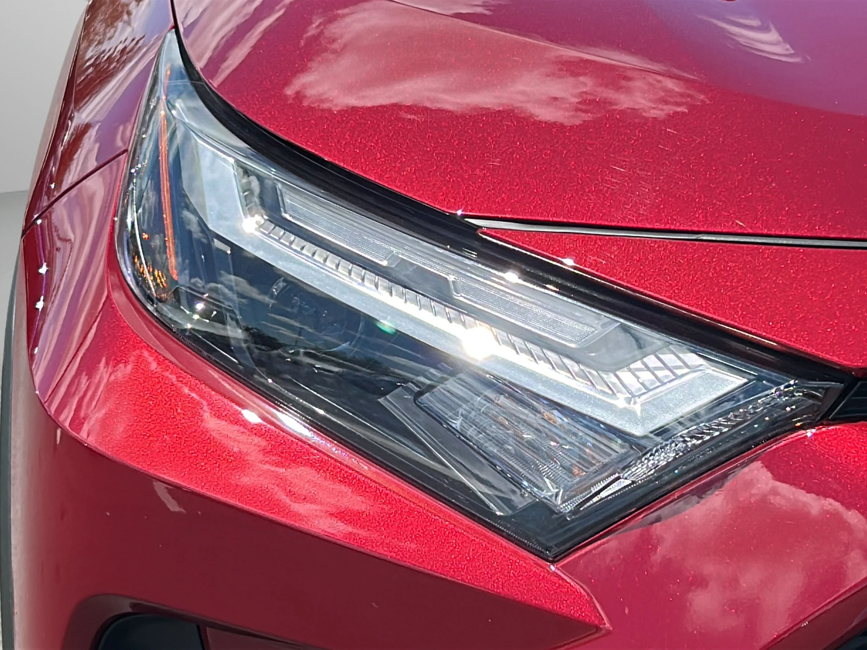 Used 2025 Pearl Toyota XLE Premium image 27
