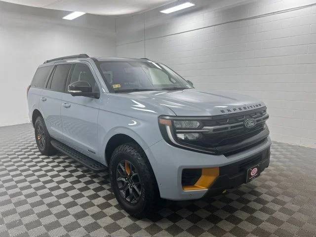 Used 2025 Gray Ford Tremor image 1