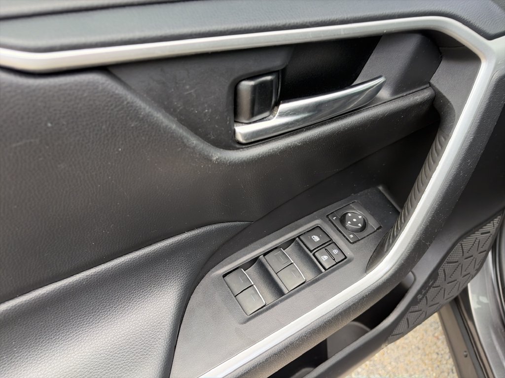 Used 2022 Gray Toyota XLE Premium image 18