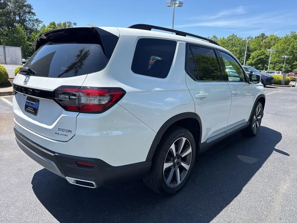 Certified Used 2023 Platinum White Pearl Honda AWD ELITE image 36