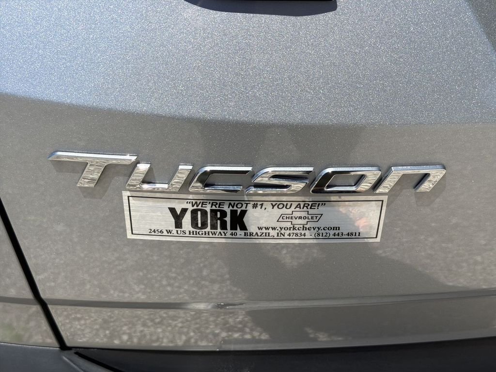 Used 2024 Silver Hyundai SEL image 31