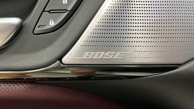 Used 2020 White Cadillac V-Series image 34