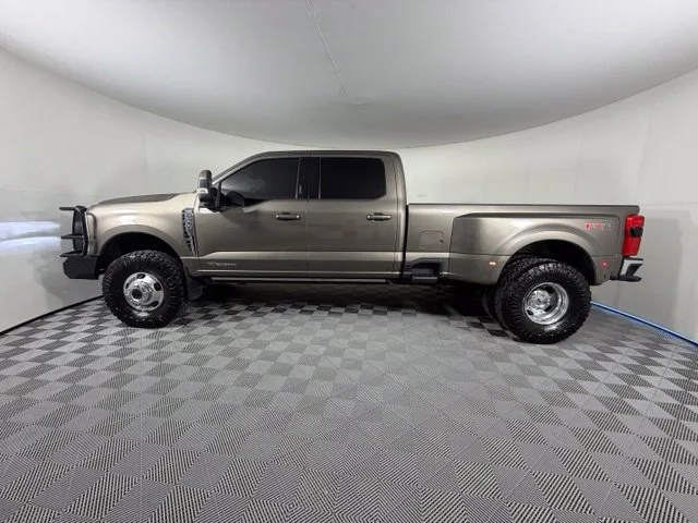 Used 2023 Gray Ford LARIAT image 4