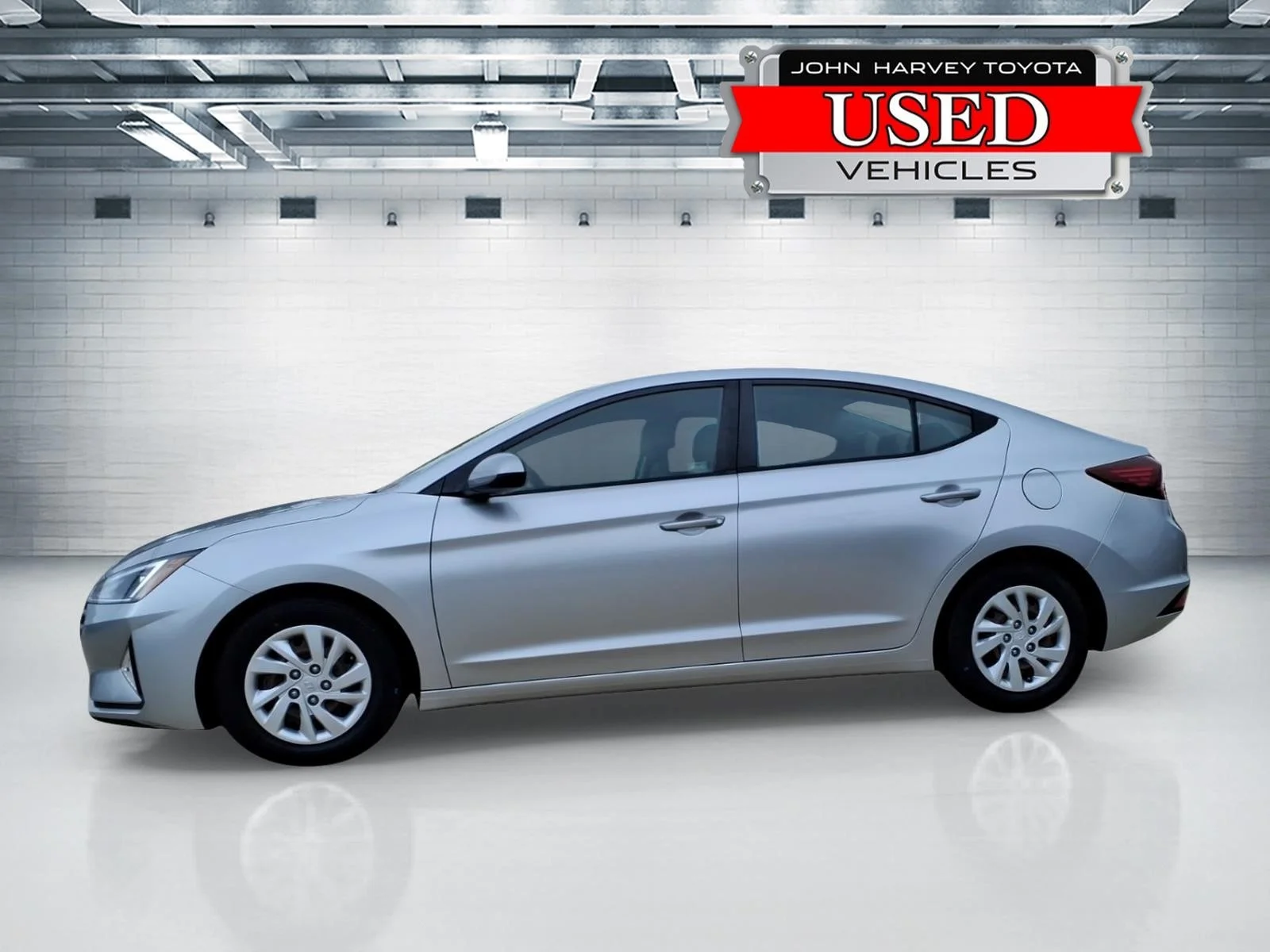 Used 2020 Stellar Silver Hyundai SE image 2