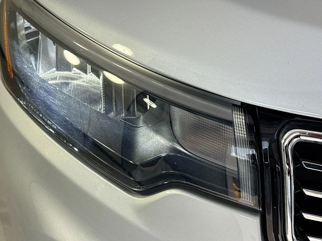 Used 2025 Silver Jeep Limited image 37