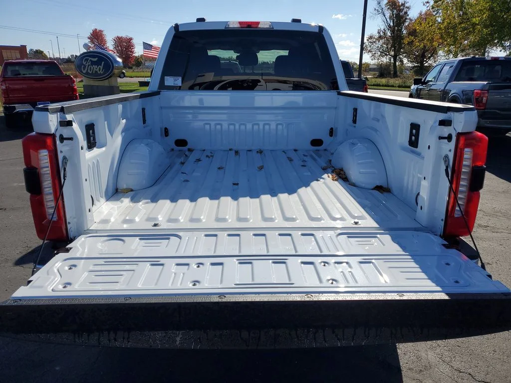 2026 Ford F-350 Super Duty XLT - Photo 28