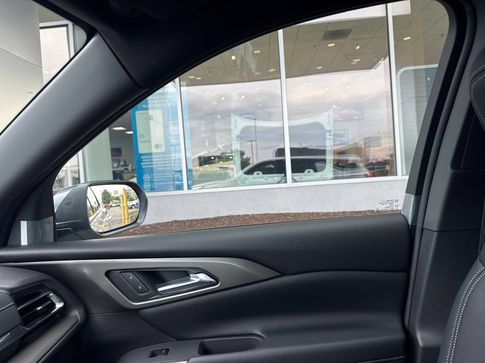 New 2027 Polar White Tricoat Chevrolet LT Midnight Edition with Evotex Seating image 28
