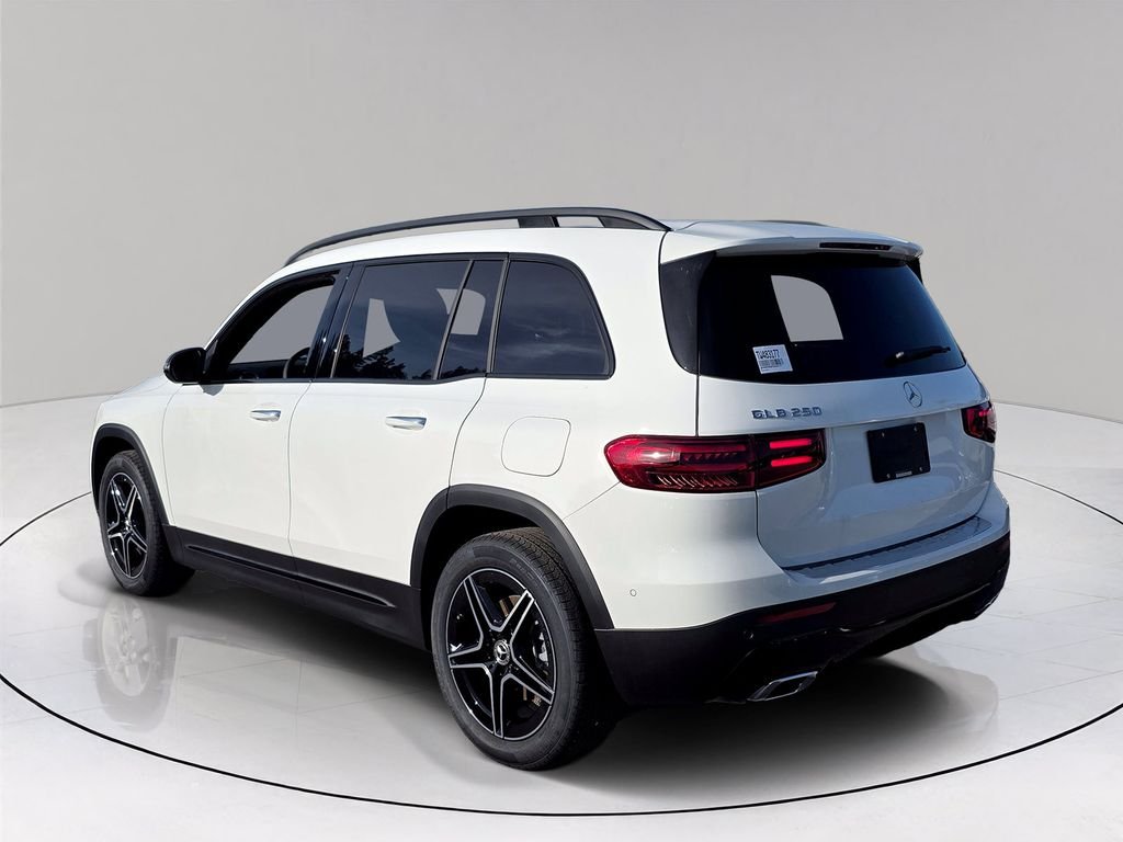 New 2026 White Mercedes-Benz GLB 250 image 4