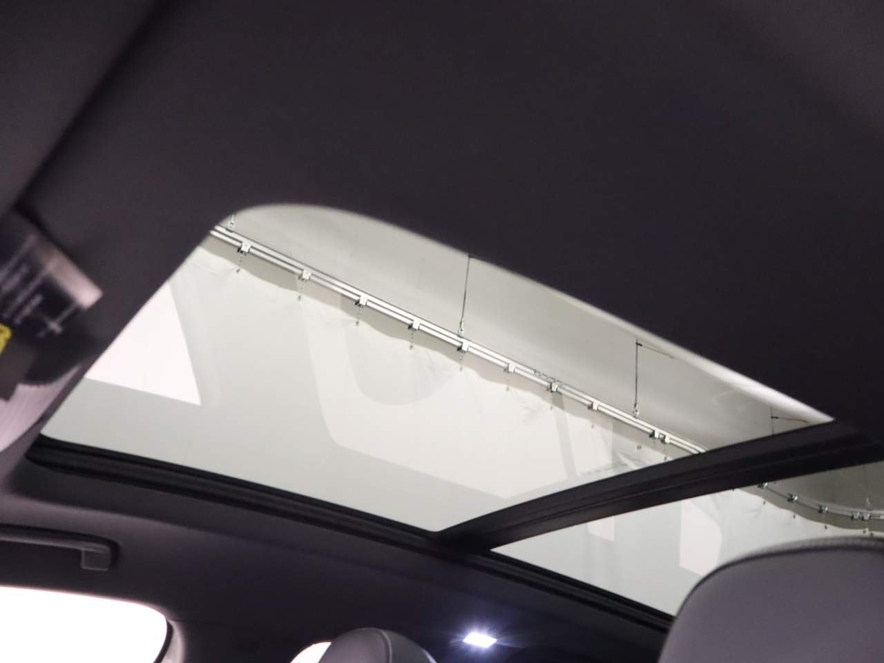 New 2026 Sandstone w Volkswagen SE R-Line Black image 18