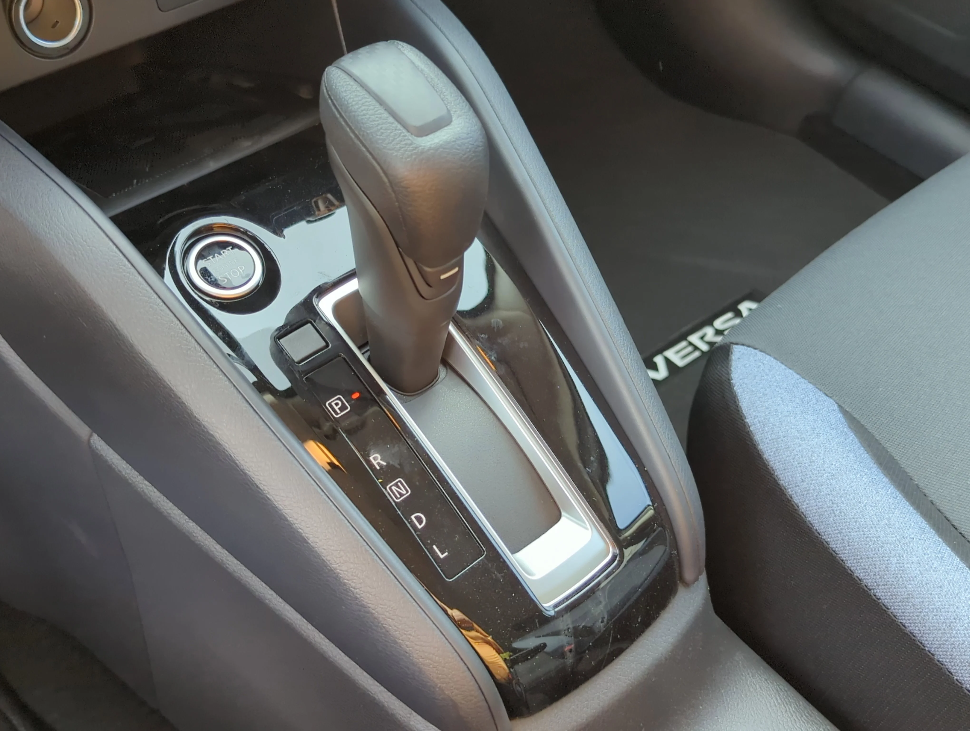 New 2025 Aspen White Tricoat Nissan SV image 27