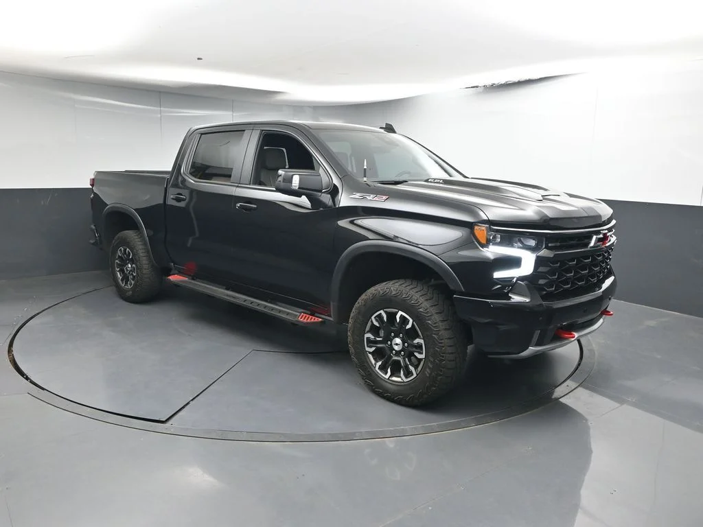 Used 2025 Black Chevrolet ZR2 image 25