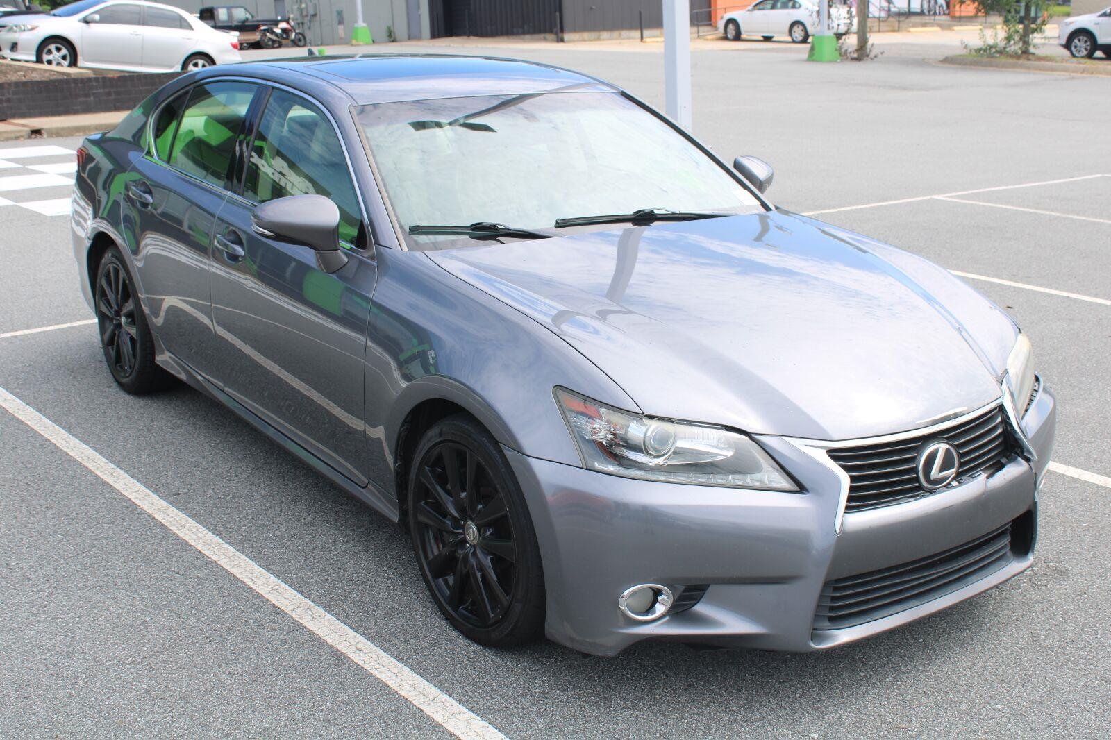 Used 2014 Nebula Gray Pearl Lexus 4dr Sdn RWD image 3