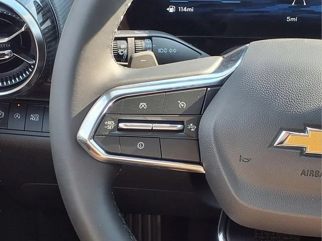 New 2027 Lakeshore Blue Metallic Chevrolet FWD LT image 10