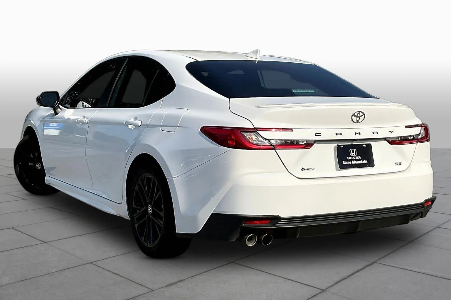 Used 2025 Ice Cap Toyota SE image 12