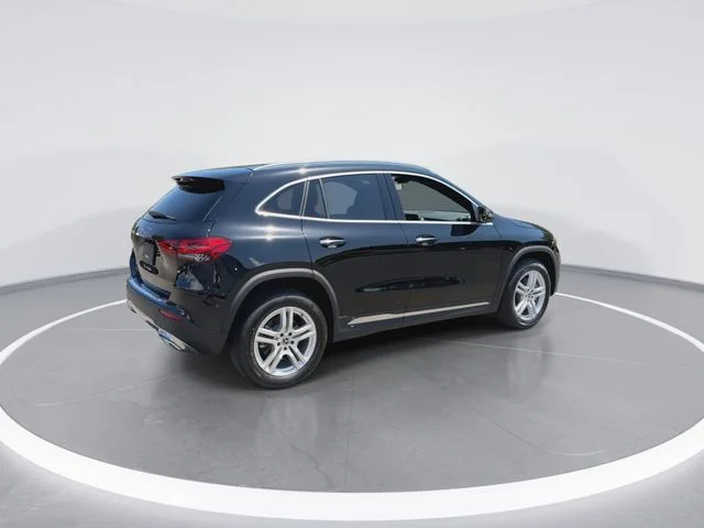 Used 2023  Mercedes-Benz GLA 250 image 8