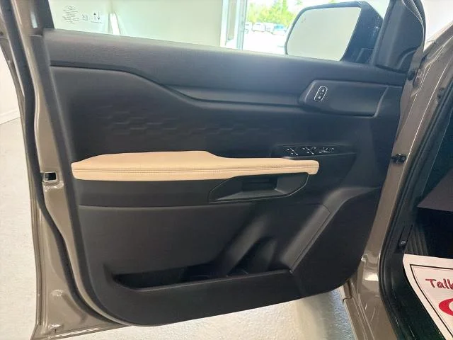 New 2026 Marsh Gray Ford XLT image 30