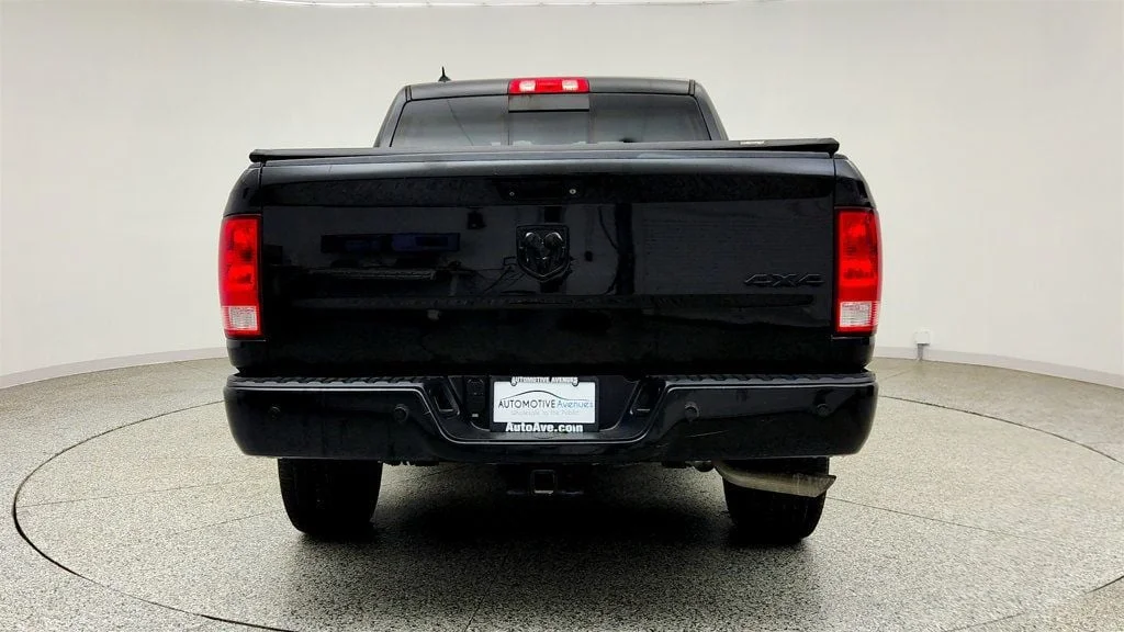 Used 2018 Brilliant Black Crystal Pearlcoat Ram Big Horn 4x4 Crew Cab 5
