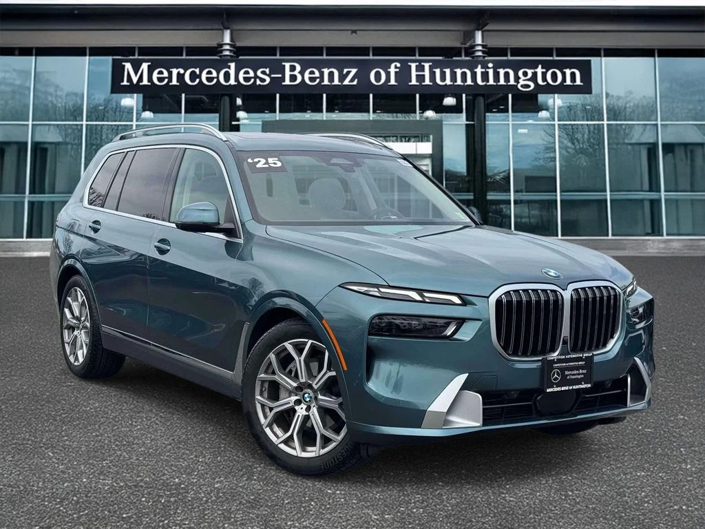2025 BMW X7 xDrive40i's photo