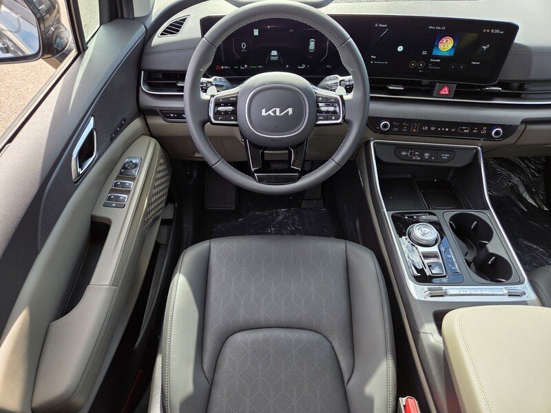 2026 Kia Carnival SX - Photo 10