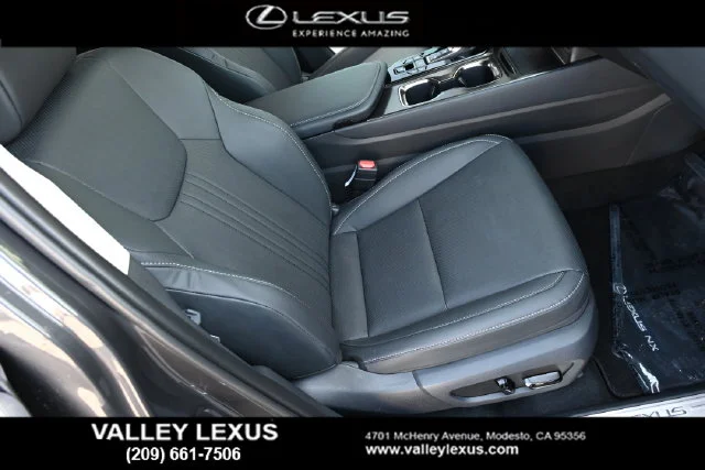 2026 Lexus NX 350 - Photo 21