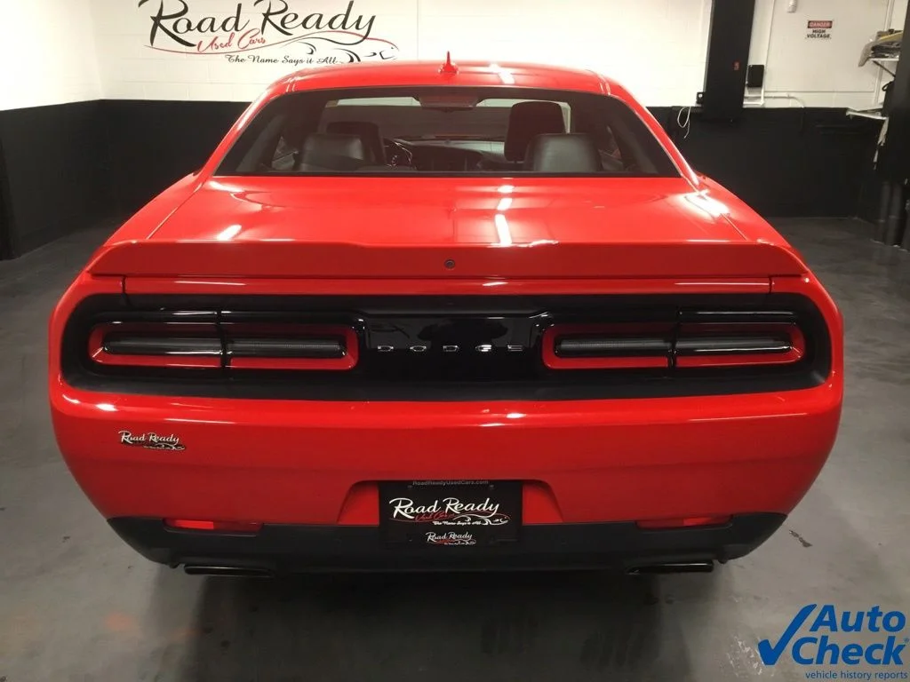Used 2017 Red Dodge R/T image 9