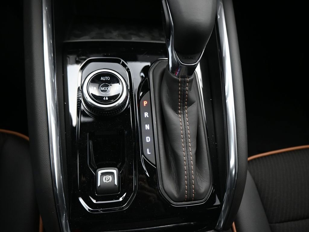 2026 GMC Canyon AT4 - Photo 18