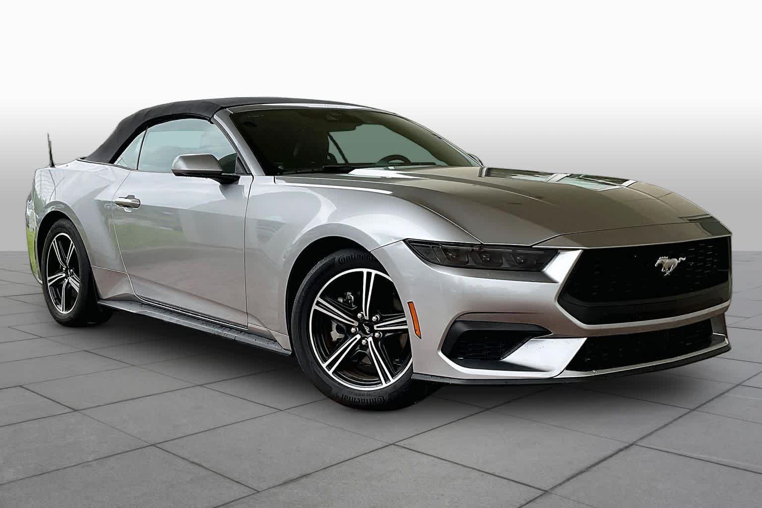 Used 2025 Iconic Silver Metallic Ford EcoBoost Premium image 3