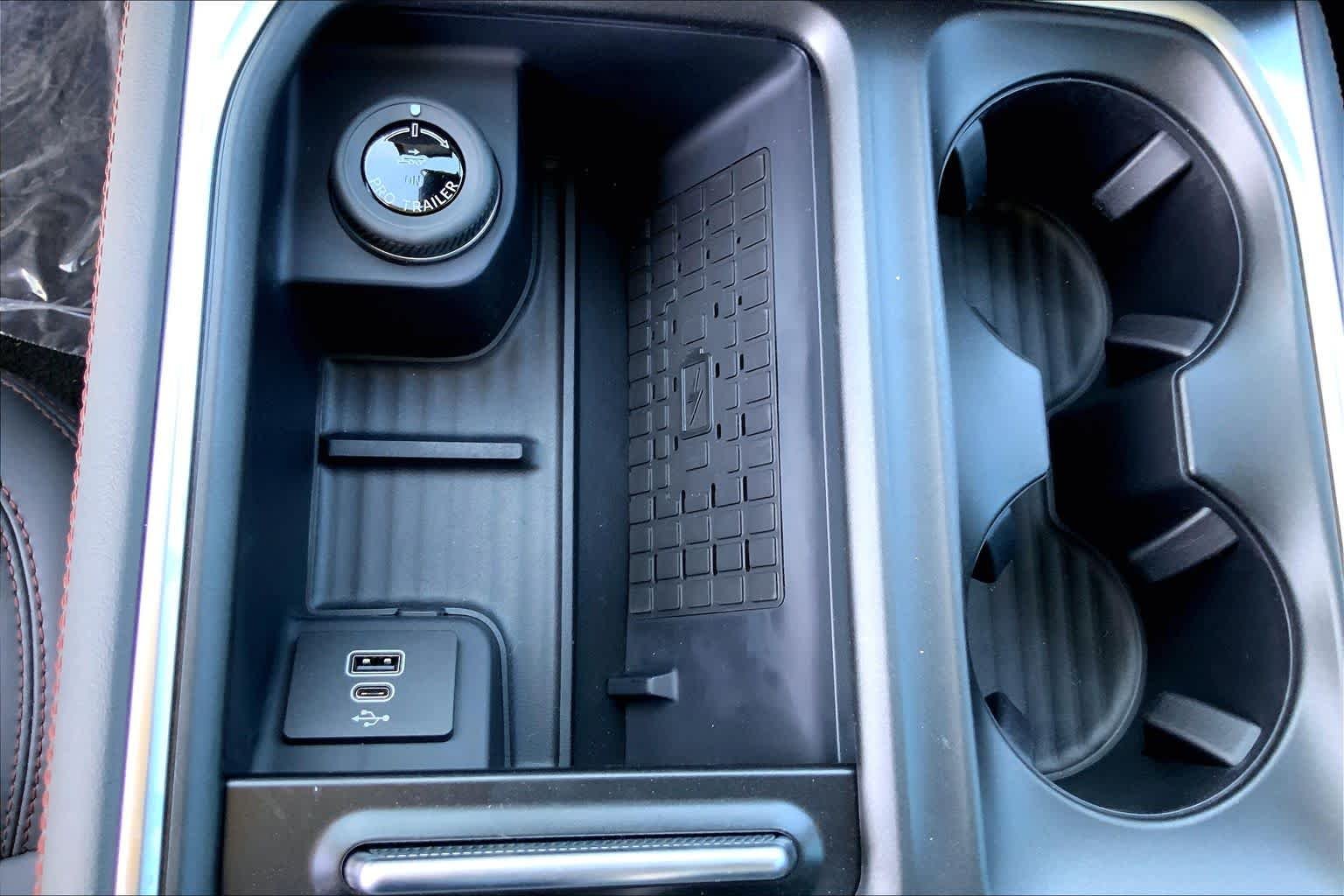 2025 Ford Expedition Active - Photo 19