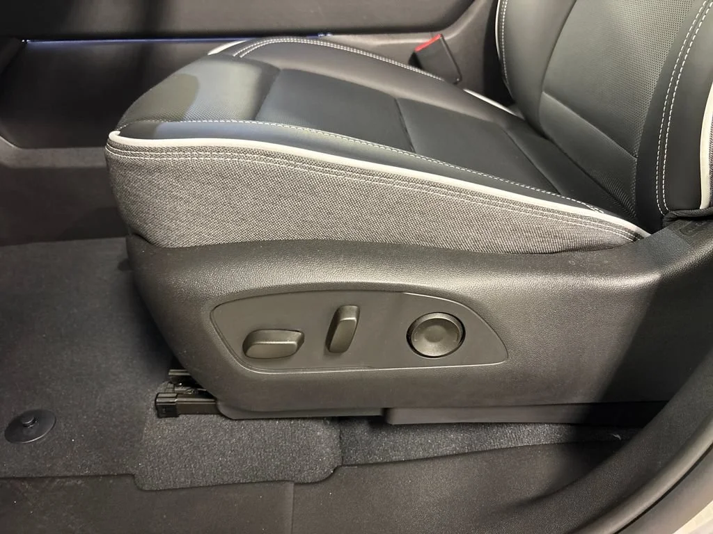 2026 GMC Sierra EV Elevation - Photo 26