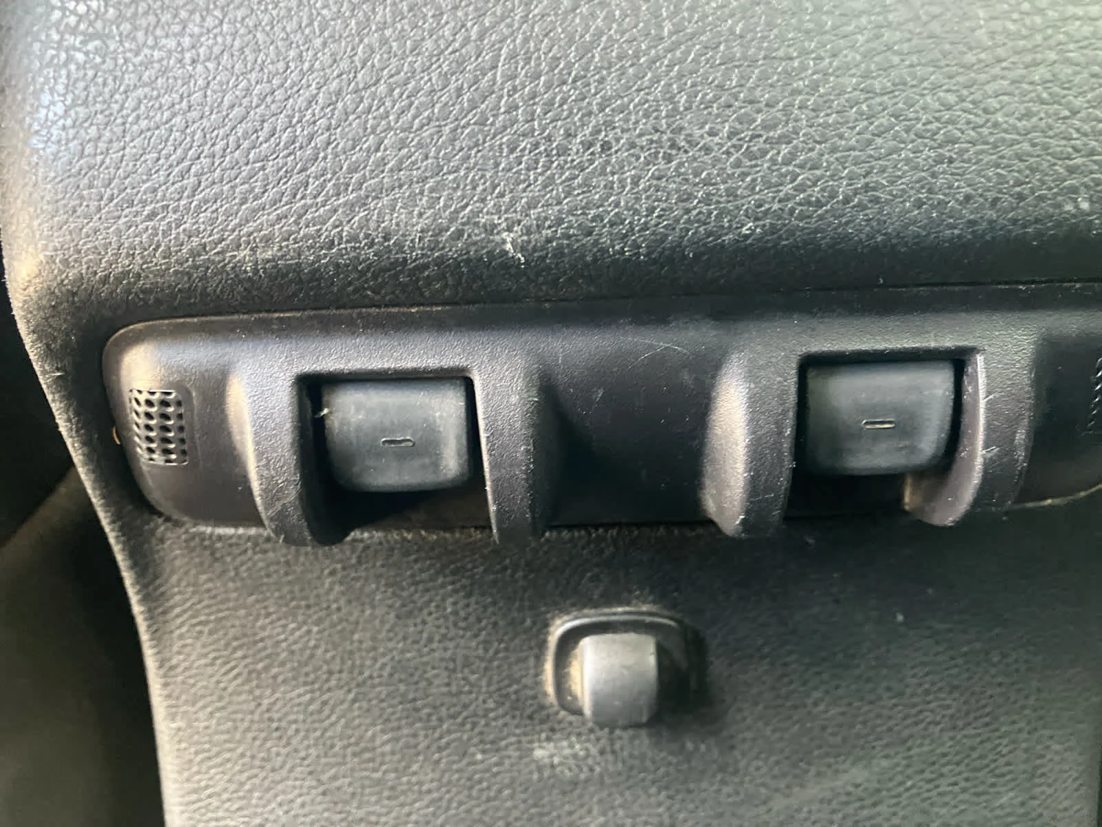 Used 2016 Bright White Clearcoat Jeep Sport image 29