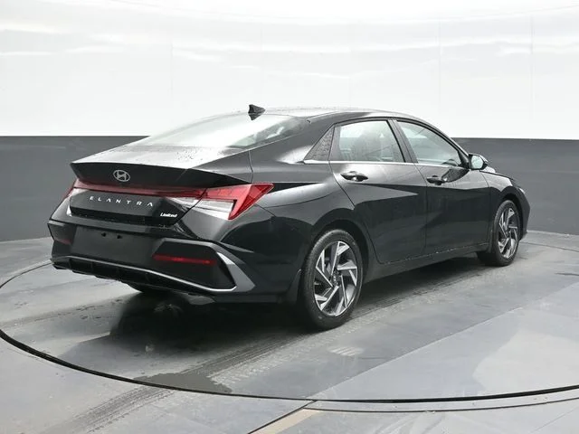New 2026 Black Hyundai Limited image 9
